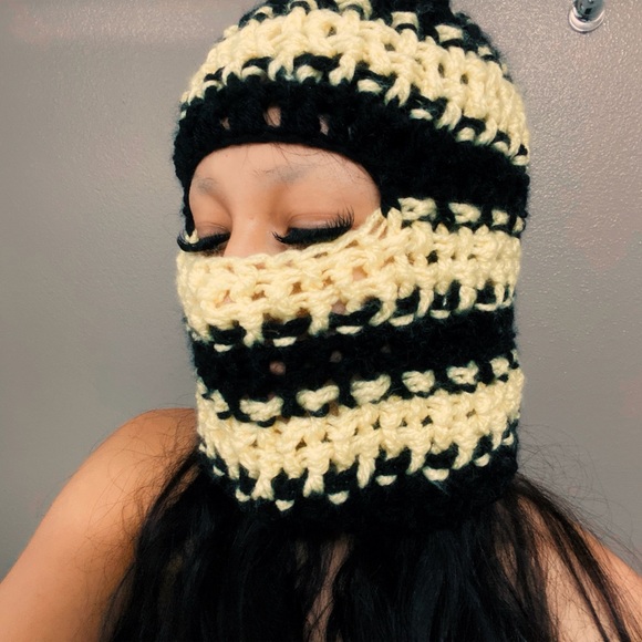 15 Best Crochet Balaclava Patterns - Easy Crochet Patterns Crochet bee balaclava